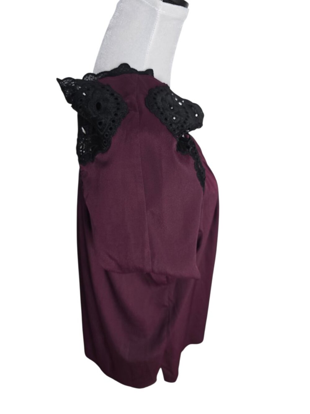 Kobi Women's Off The Shoulder Burgundy Blouse w Crochet Lace Sleeves Size Large - Picture 8 of 11